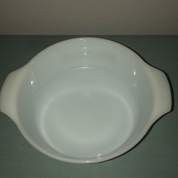 Anchor Hocking Fire King Dish‎ - Picture 2 of 3